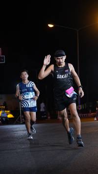 BIB: 4070
                            <button type="button" onclick="openModal(23075478)" class="btn btn-primary btn-sm float-right btn-popup" data-toggle="modal" data-target=".modal-high-quality">
                        <i class="fas fa-shopping-cart"></i> Add to Cart
                    </button>
                                            <button type="button" onclick="isThisMe(23075478, true)" class="btn btn-success btn-sm float-right btn-popup btn-isme hidden" data-toggle="tooltip" data-placement="bottom" title="นี่คือรูปของคุณใช่ไหม คลิกที่นี่เพื่อเอาเข้าอัลบั้ม">
                        <i class="fas fa-plus"></i> Add to album
                    </button>
                    <button type="button" onclick="isThisMe(23075478, false)" class="btn btn-warning btn-sm float-right btn-popup btn-isnotme hidden">
                        <i class="fas fa-ban"></i> Remove from album
                    </button>